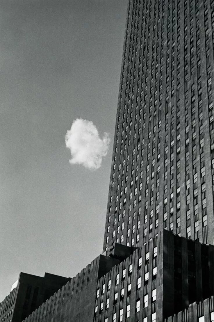 Потерянный в облаке 99. Andre Kertesz. Андре Кертеш фотограф. Андре Кертес фото. Кертеш дисторсия.