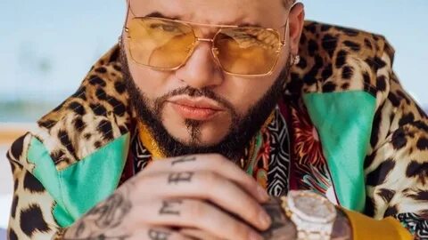 watch Farruko: En letra de otro free, download Farruko: En letra de otro fr...