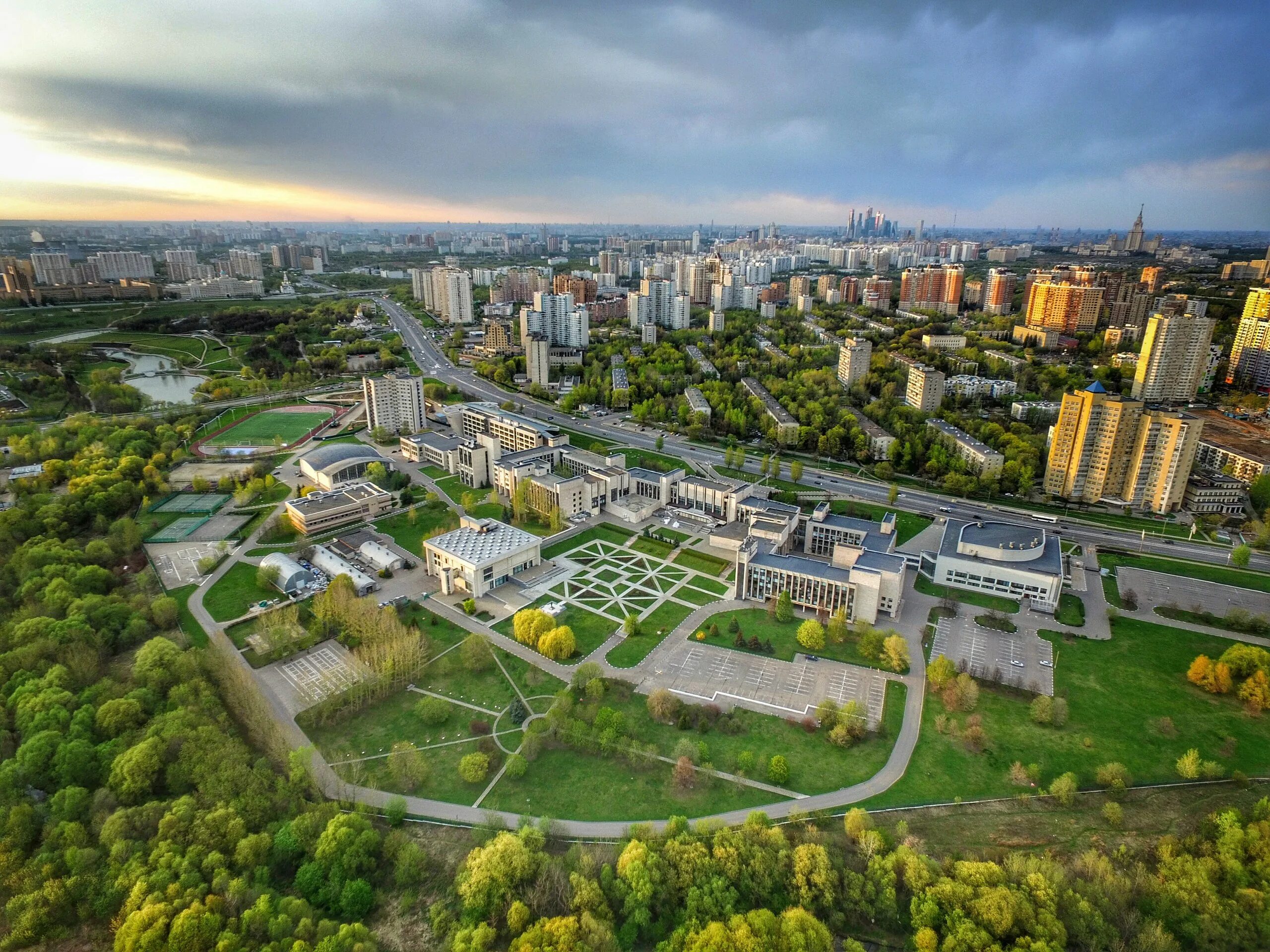 Мгимо. Мгимо москва. московский государственный институт международных отношений. мгимо территория. мгимо вид сверху.