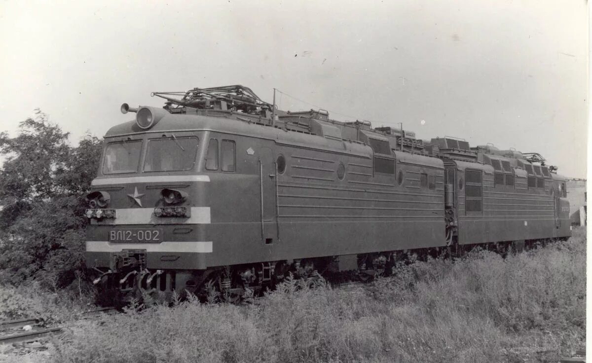 Электровоз в 12. Электровоз вл12 002. Локомотив вл 80 СССР. Электровозы вл10 в СССР. Вл80 электровоз СССР.