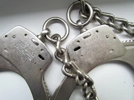 Стальные кандалы