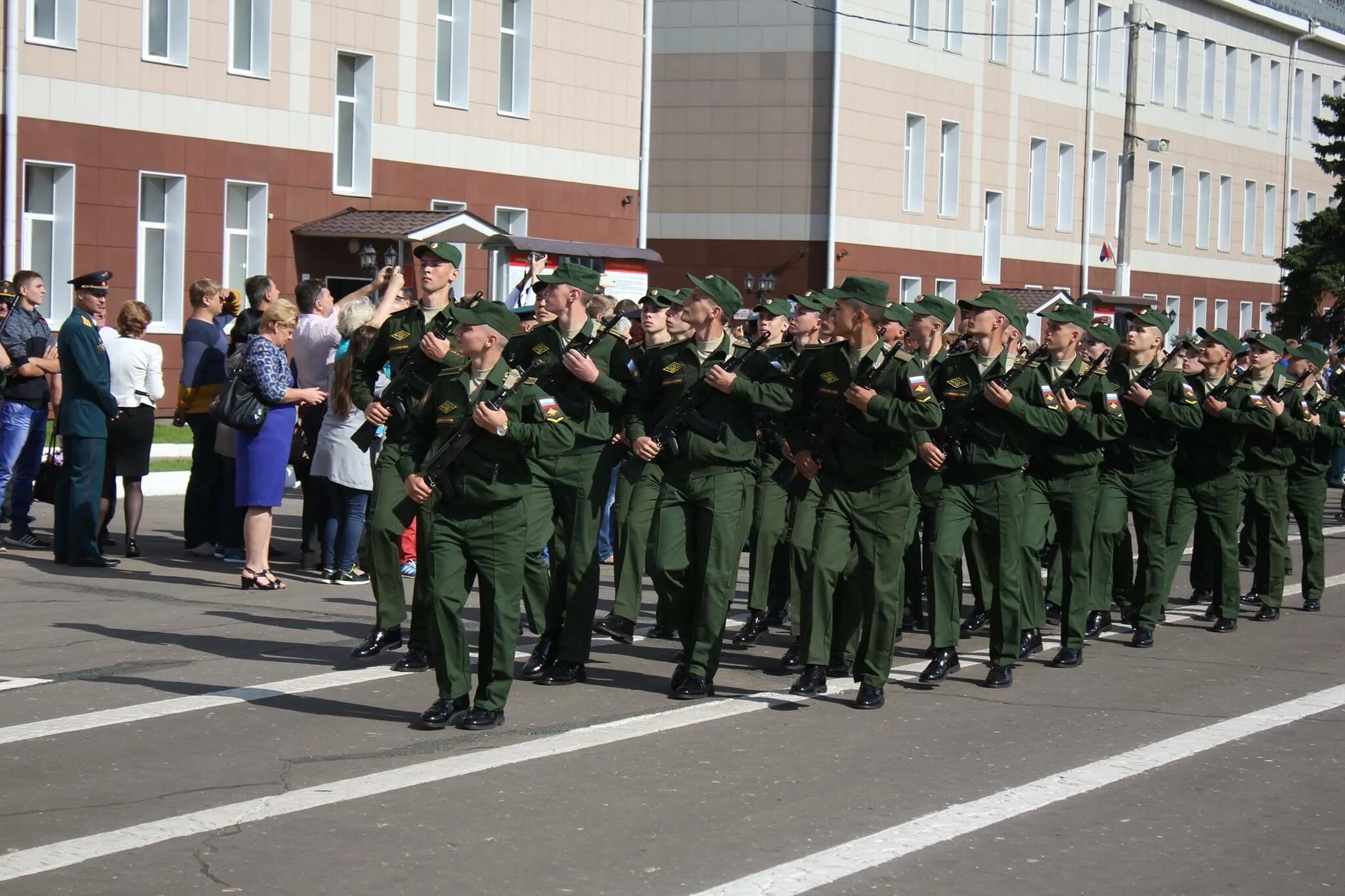 Высшее военное училище ракетных войск. Балашиха военное училище ракетных войск. Военная Академия РВСН имени Петра Великого. Академия РВСН Балашиха присяга. Курсанты РВСН.