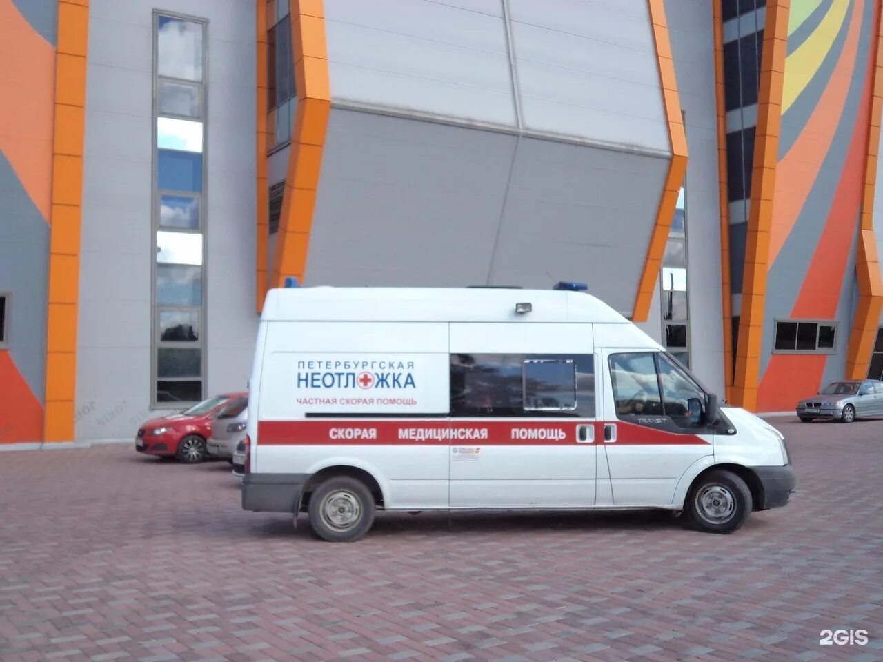 справочная скорой помощи спб. частная скорая медицинская. неотложка фильм. петербургская неотложка. машина скорой помощи частная клиника.