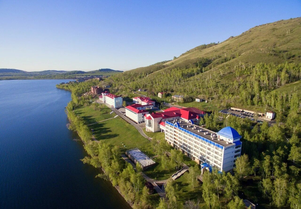 Банное озеро башкортостан. Банное озеро башкортостан. Якты-куль озеро банное. Якты куль озеро в башкирии. Санатории юбилейный на озере банное в башкирии.