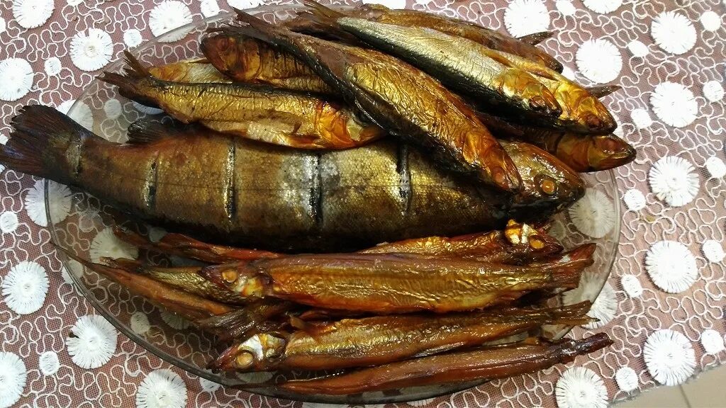 Мойва копченая. Мойва горячего копчения. Мойва холодного копчения. Мойва холодного копчения. Мойва 1 сорта.