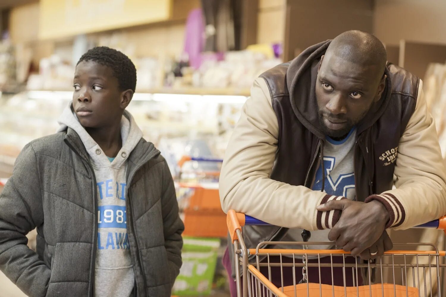 фильмы омар си шутки в сторону. омар си 2022. омар си 2021. фильм шутки в сторону 1. шутки в сторону 2: миссия в майами фильм 2018.