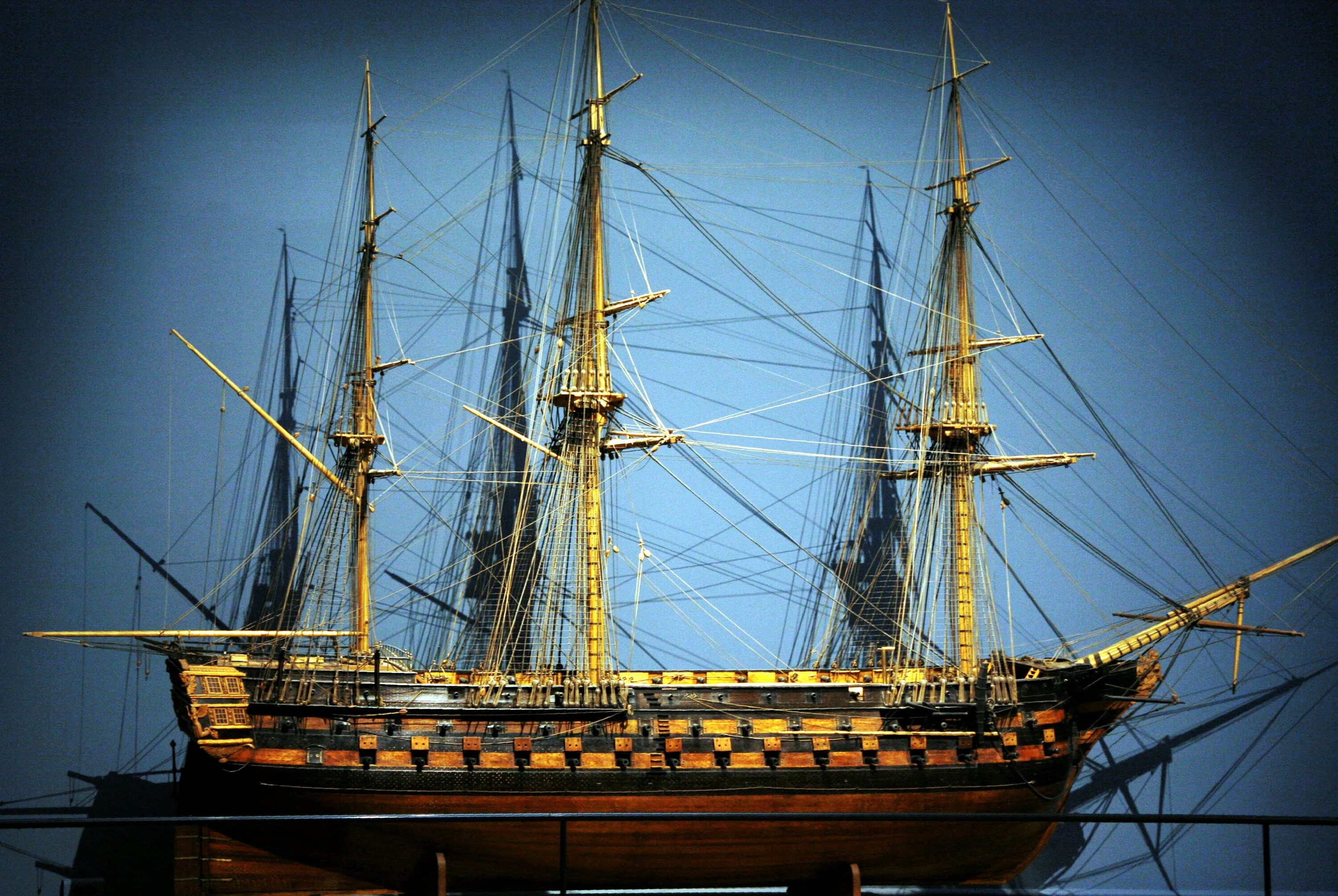 линкор фрегат. линкор 18 века. трафальгарское сражение hms victory. линкор фрегат. монтаньес линейный корабль.