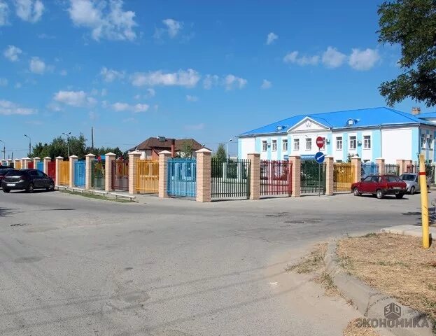 Большевистская улица в волжском. Город волжский поселок рабочий. Пгт волжский самарская жилгородок. Моу сош 3 волжский. Рабочий поселок волжский.