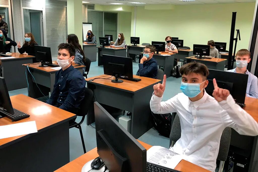 Тусур информатика. Суровцев тусур. тусур томск. тусур томск внутри. преподаватели тусур томск фото.