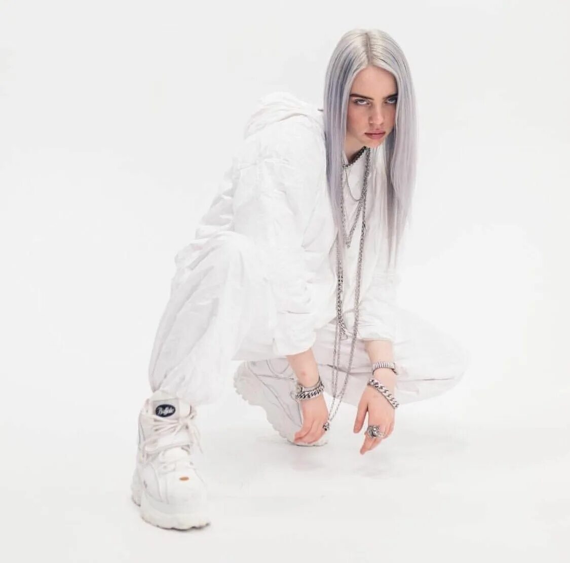 Билли айлиш айс. Билли Айлиш. Билли Айлиш в полный рост. Billie Eilish в черном 2020. Billie Eilish 2018.