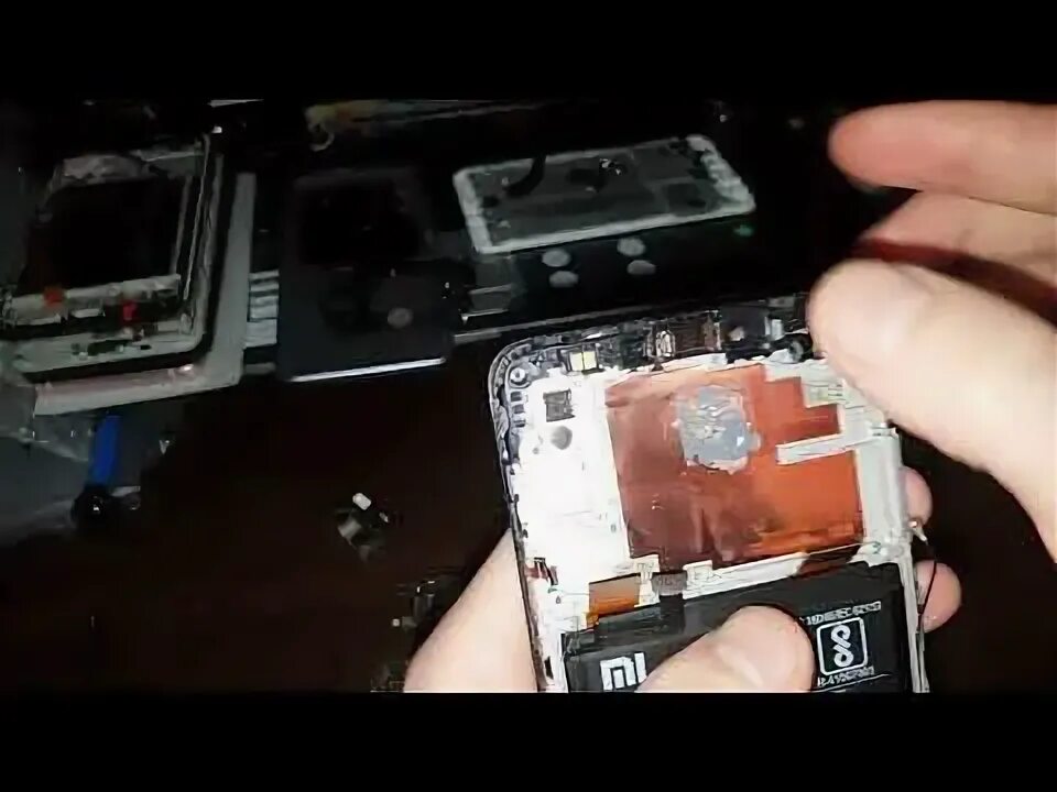 Samsung s6 battery. В телефон xiaomi попала вода что делать. Смартфон упал в воду. Смартфон redmi note 7. Ксиоми упал в воду.
