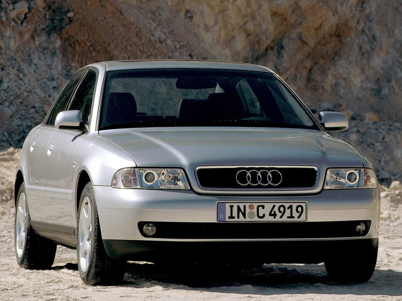 Купить ауди 1999. Audi a4 b5 1994. Audi a4 b5 1995. Audi a4 b5 2000. Audi a4 1994.