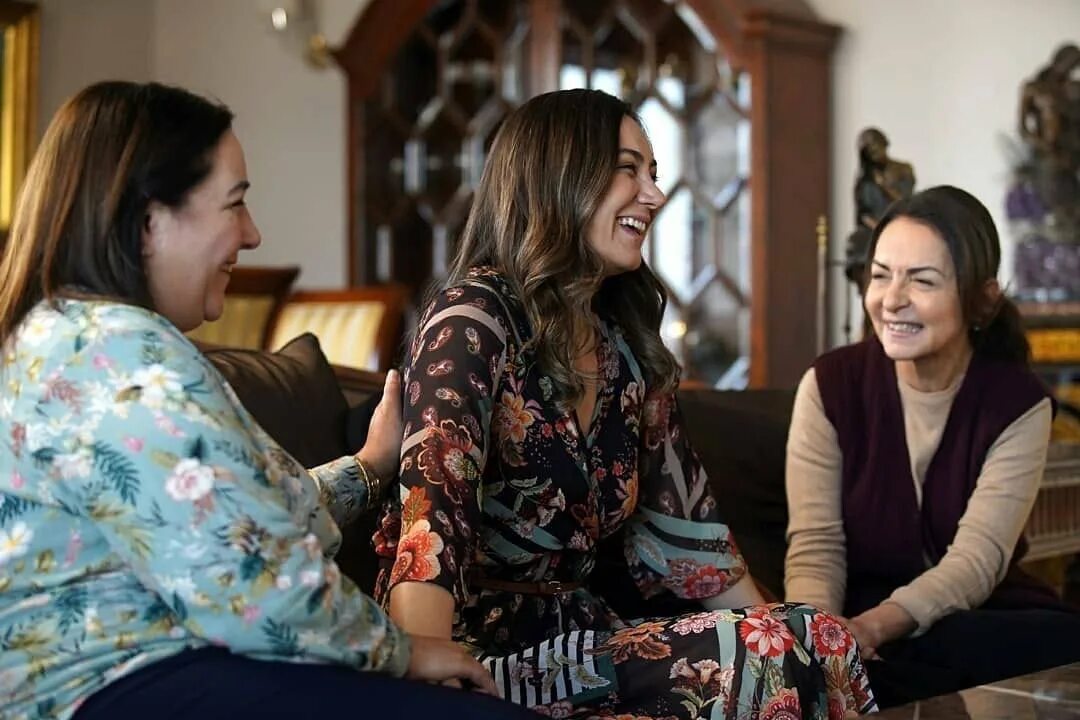 Инджинур дашдемир актриса. Хюлья дуяр. Инджинур дасдемир. Инджинур дашдемир актриса. Фотки.