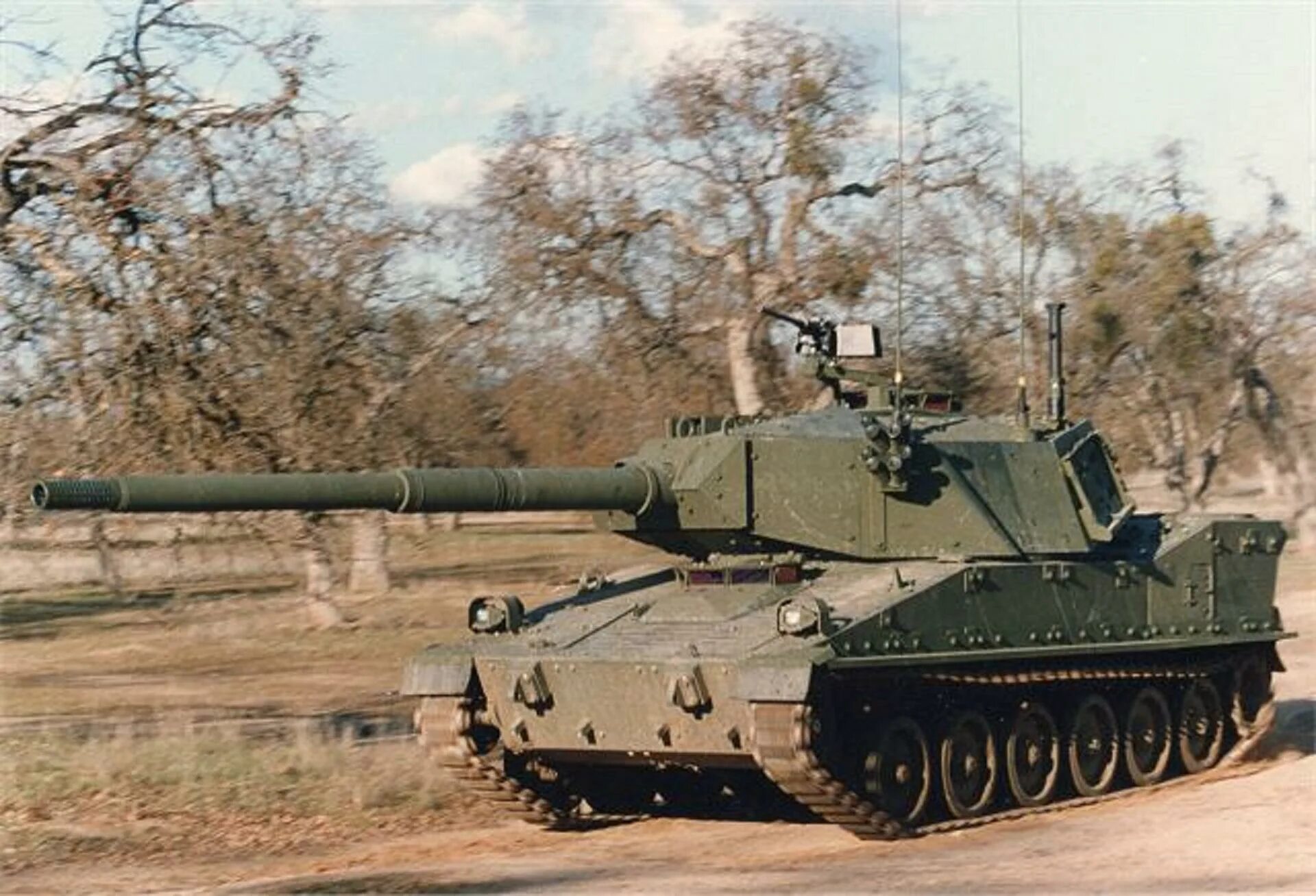 Танков m 55s. M8 AGS танк. M8 Armored Gun System (AGS). М-8 AGS. М 8 танк США.