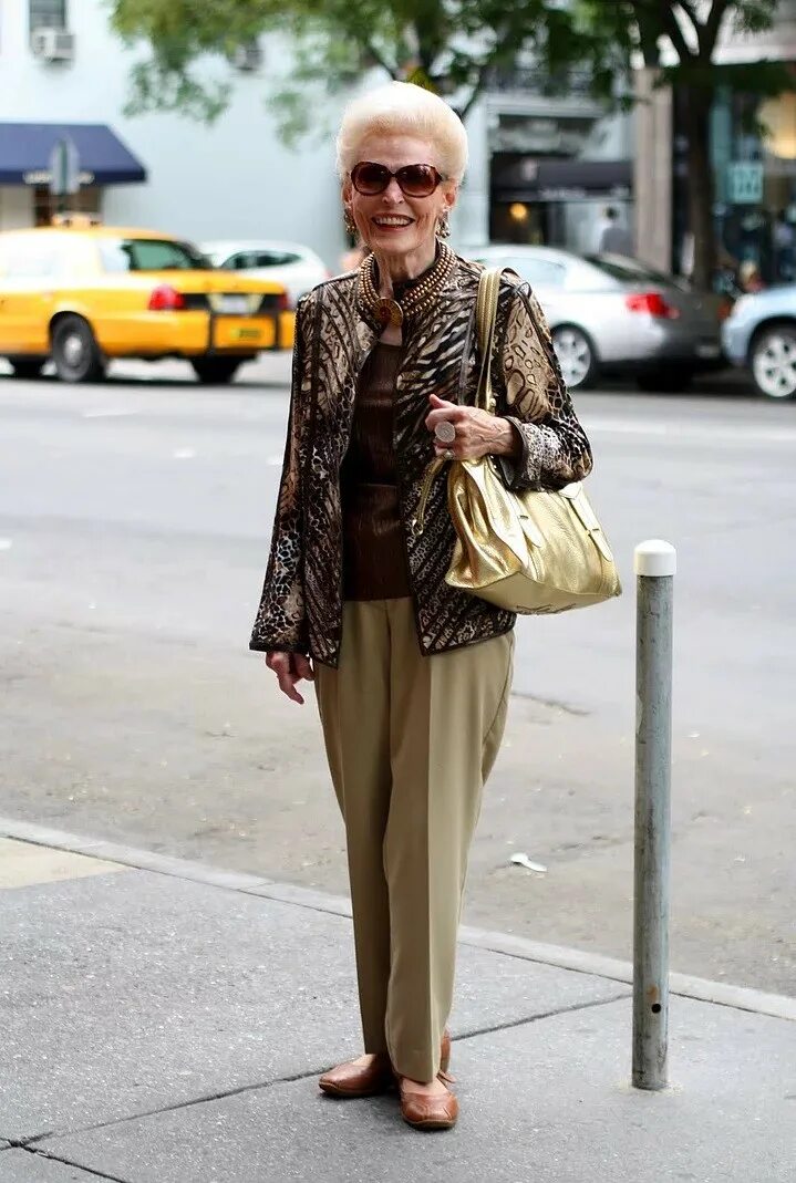 красивая одежда для пожилых женщин. стильная одежда для пожилых женщин. платья для пожилых. модная одежда для пожилых женщин. одежда для бабушек.