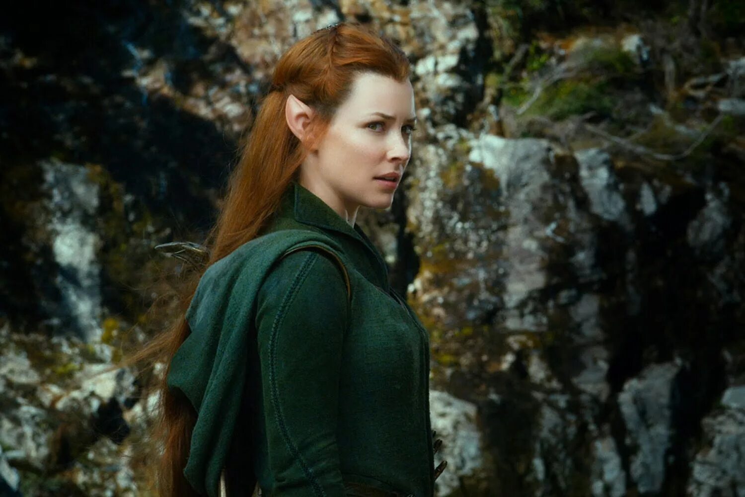 Эванджелин лилли эльфийка тауриэль. Эванджелин лилли хоббит кадры из фильма тауриэль. Хоббит тауриэль. Хоббит пустошь смауга тауриэль. Эванджелин лилли хоббит пустошь смауга.