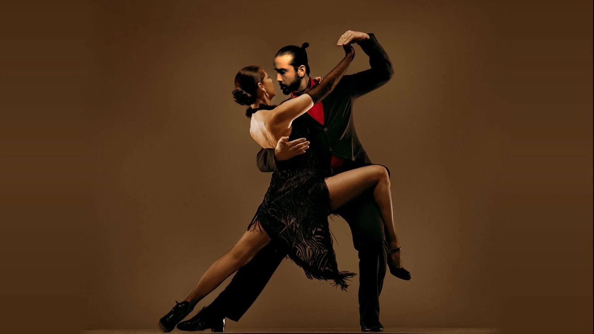 Hot tango. Эвелин танцор танго. Танго Аргентинское кальгада. Бальные танцы бачата.