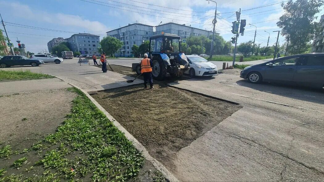 Сколько времени благовещенске амурской области. Ямочный ремонт. Асфальтобетоны. Ремонт улицы Ленина Благовещенск. Ремонт улиц Благовещенск 2022.