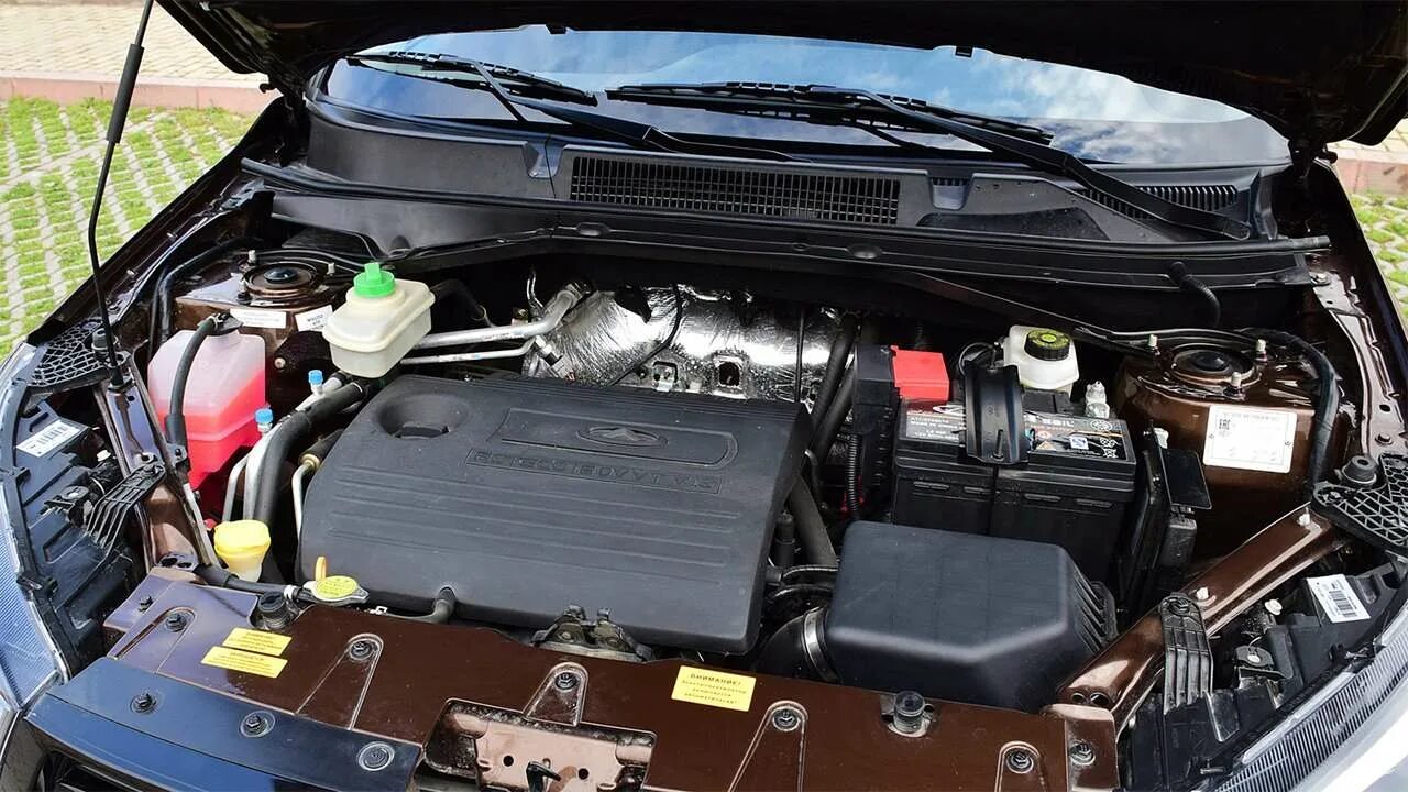Двигатели чери тигго отзывы. Chery Tiggo 3 под капотом. Двигатель Тигго фл 1.6. Мотор Chery Tiggo 4. Двигатель чери Тигго 3.
