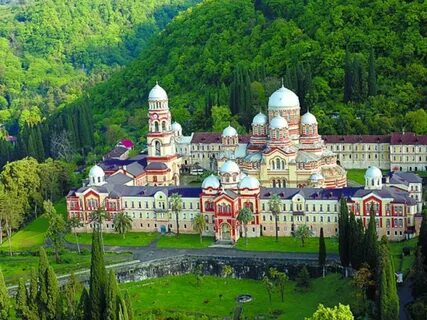 На какую экскурсию съездить в абхазии