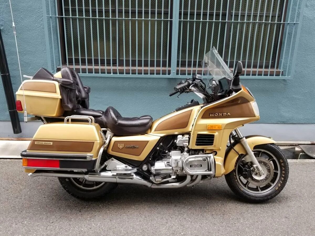 Honda gl1200. Honda gl1200 Gold Wing. Honda Goldwing 1200. Honda Gold Wing 1985. Мотоциклы голда купить