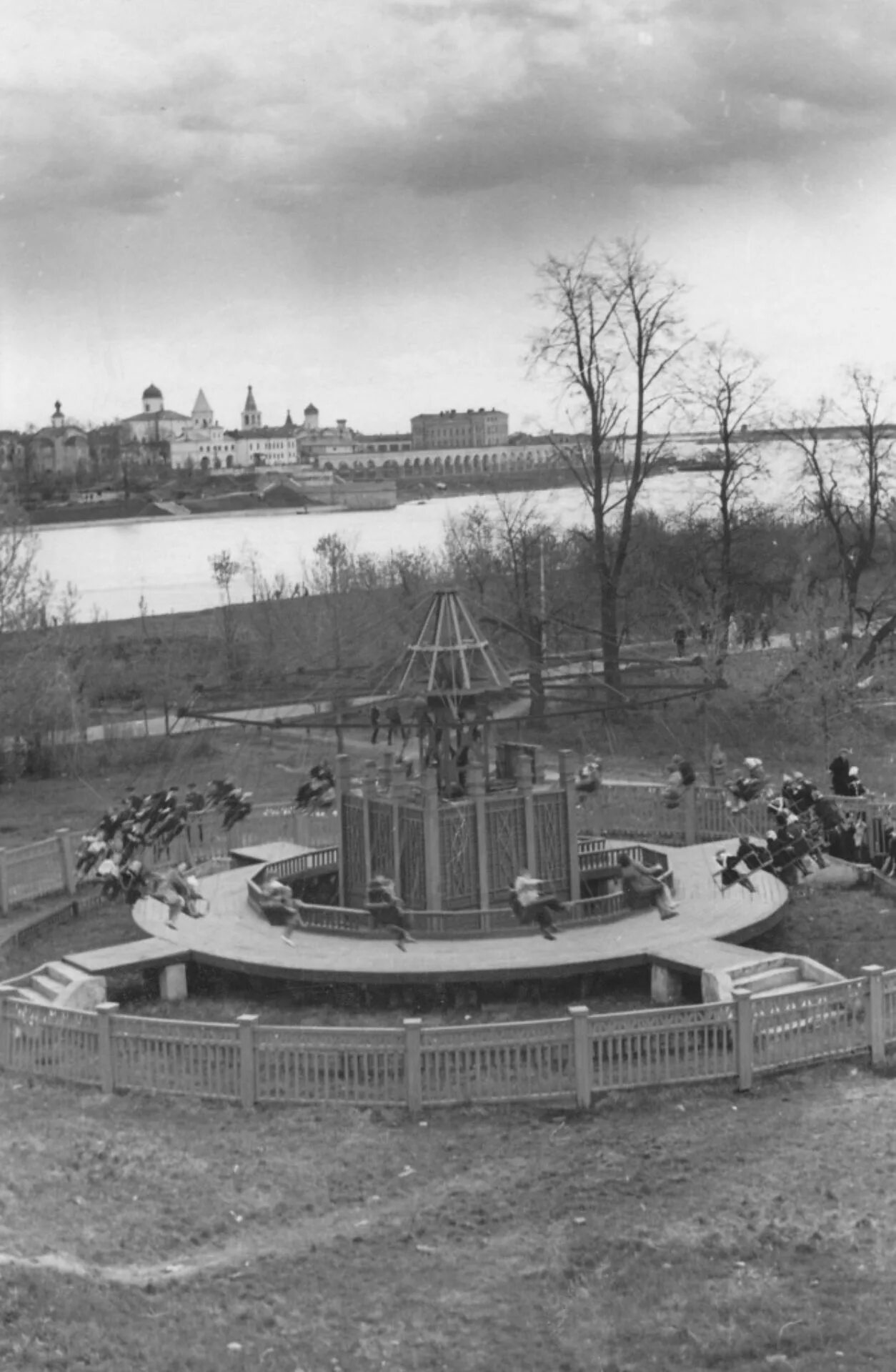 Новгород в советское время. "Великий Новгород" СССР аэрофото. Великий Новгород 1960. Городок в парке Великого Новгорода в советское время. Нижний Новгород СССР.