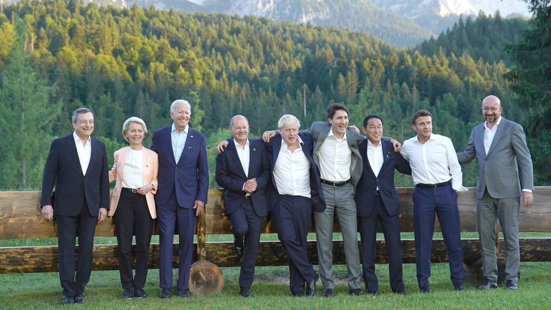 Много семерок. Саммит g7 2022 участники. Лидеры саммита g7. Zelensky g7 Summit Hirosima. G7 саммит в Индонезии.