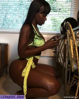 Leaked Bria Myles Topless And Huge Butt Photos 6. 