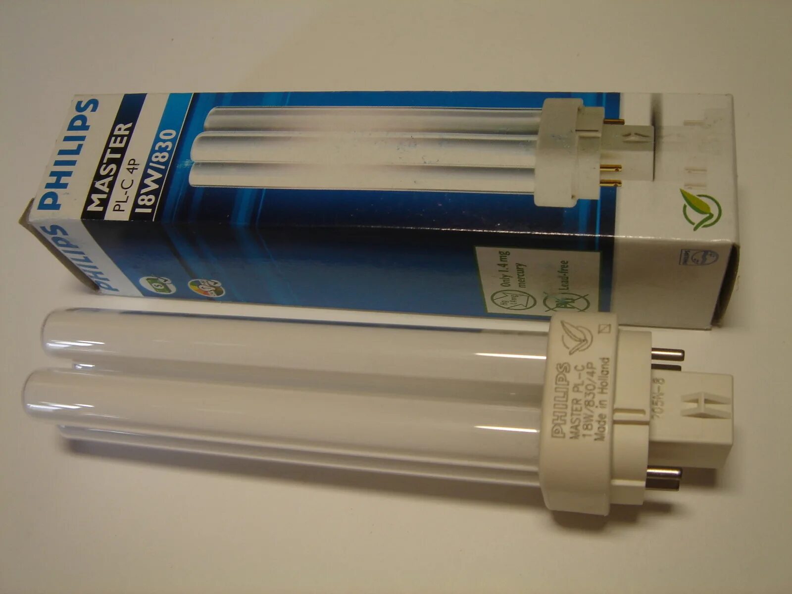 Лампы osram philips. Лампа клл 18вт philips. лампа клл 18вт phillips. люминесцентная лампа osram 4 pin. компактные люминесцентные лампы-клл. лампа sylvania.