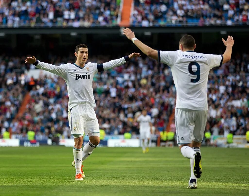 Гол за пятьдесят. Бензема и Роналду Реал Мадрид. Реал Мадрид Барселона 3 1 2014 Роналду.