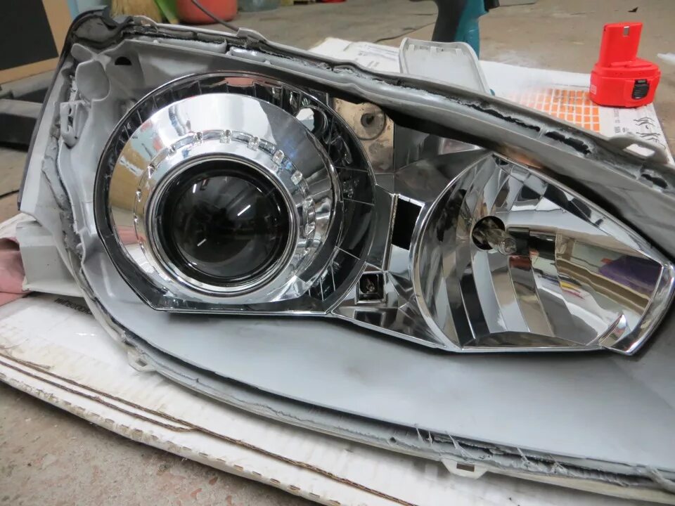 Установка линз Mercedes Sprinter 906. Тюнинг фар Mercedes Sprinter. BiLed фары M