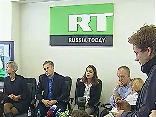 Раша тудей прямой эфир. Раша тудей сотрудники. раша тудей коктейль.