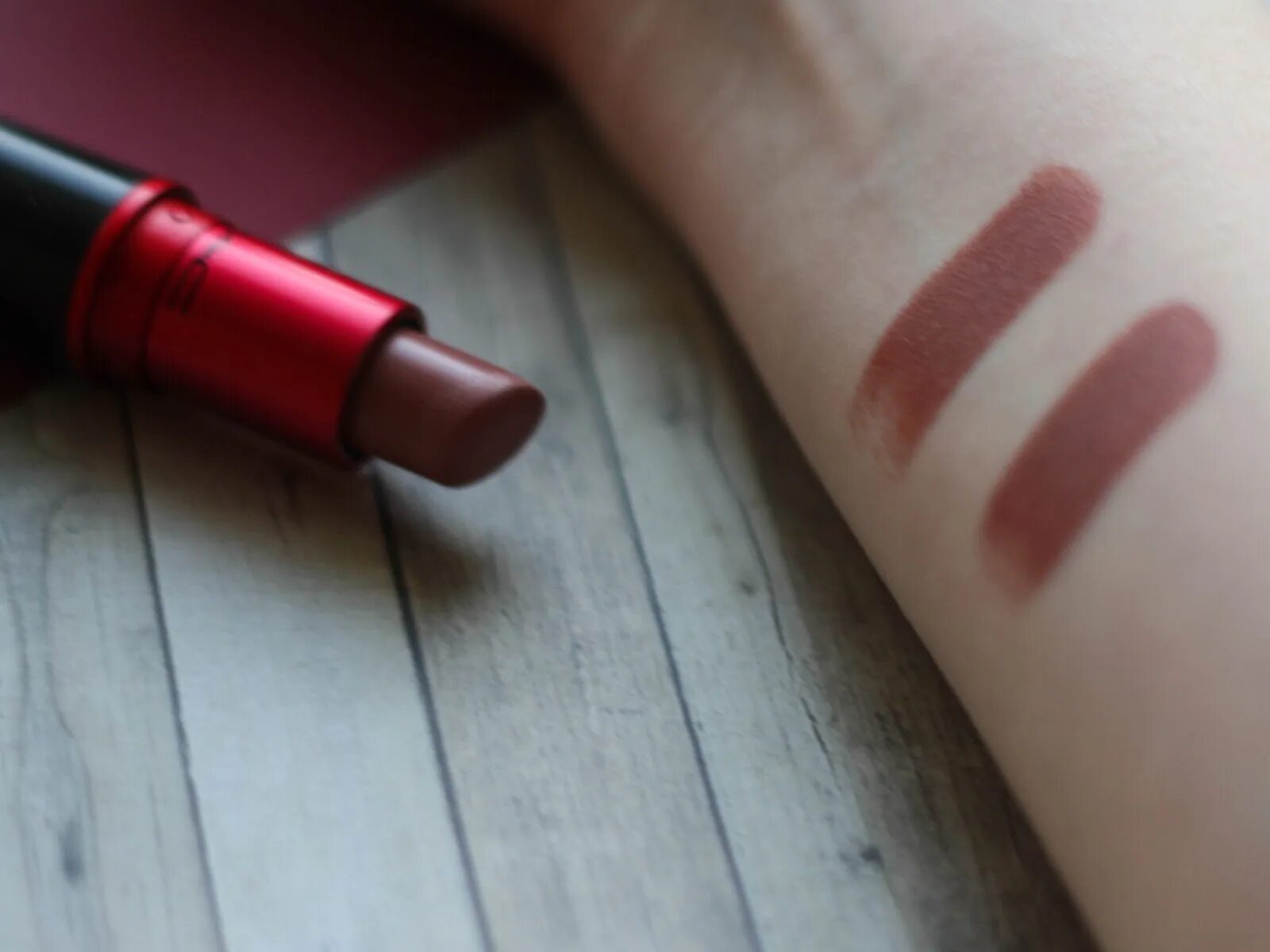 Mac viva. Viva glam 2. mac viva glam ii. mac viva glam 2 dupes. mac modesty viva glam ii.