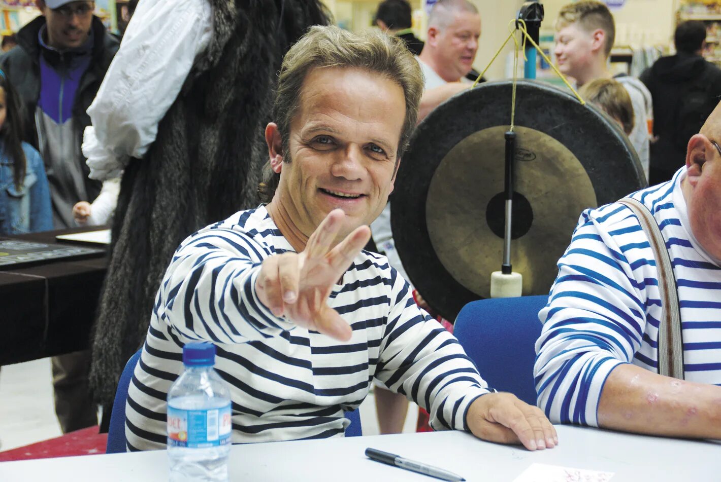 Форт боярд андре буше паспарту. Андре буше форт боярд. Андре буше. Андре буше. Паспарту форт боярд актер.