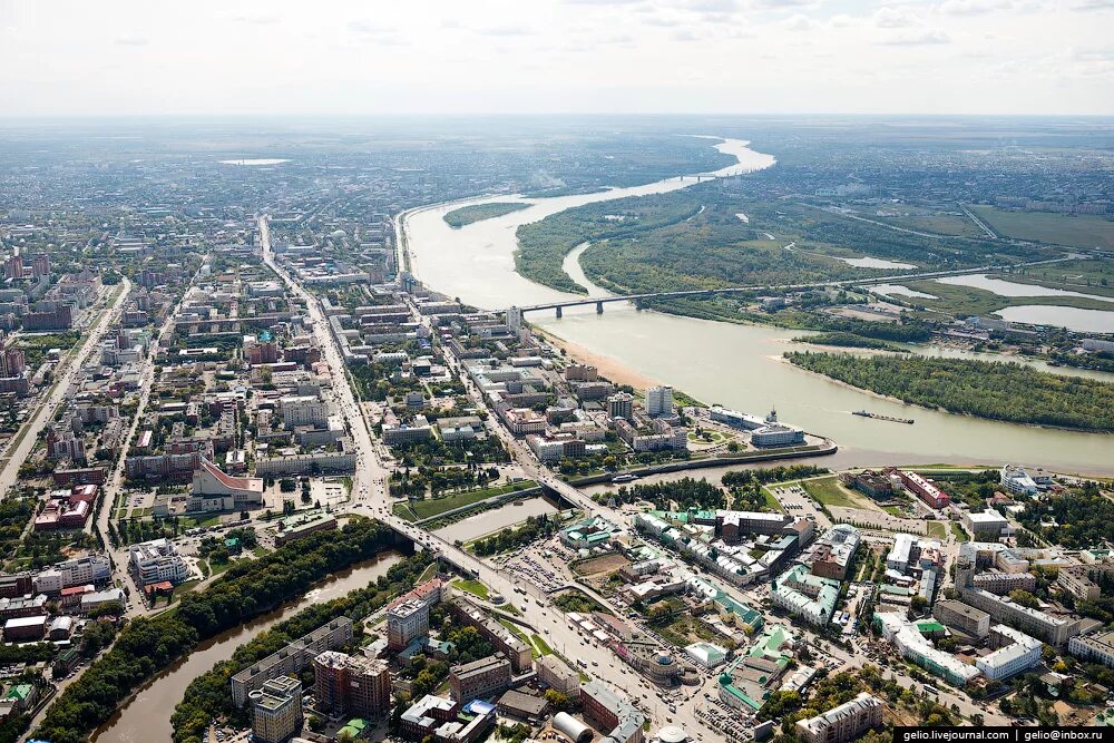 Сколько городу омску. Город Омск с высоты птичьего полета. Центр Омска с высоты птичьего полета. Иртыш Омск с высоты птичьего полета. Виды Омска сверху с Иртышом.