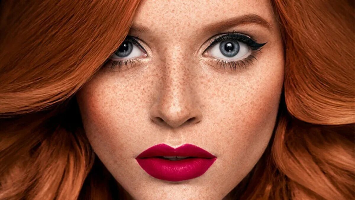 Макияж для рыжеволосых. Рыжий цвет. Рыжие оттенки волос палитра для зеленых. Макияж для рыжеволосых с серыми глазами пошагово. Рыжий цвет волос молодит.