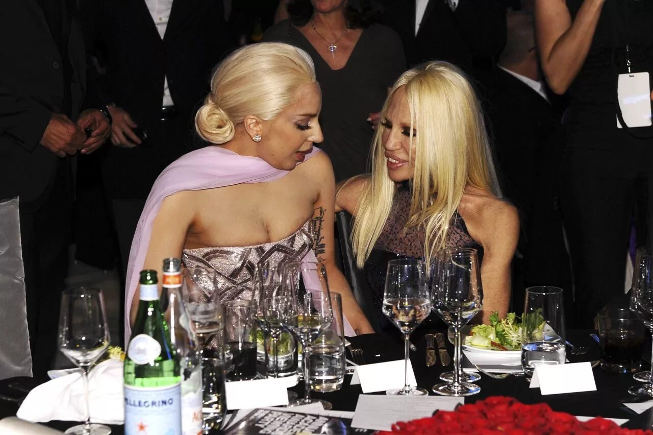 Леди гага элтон. Gaga Party. Элтон Джон и леди Гага дуэт.