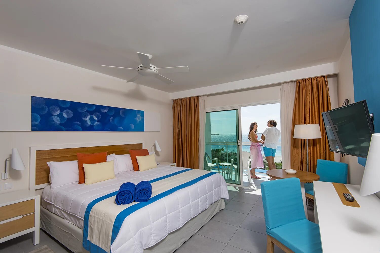 La marina гостевой дом в исикуле. La marina plaza & spa 4*. La marina. Marina ibiza. La marina.