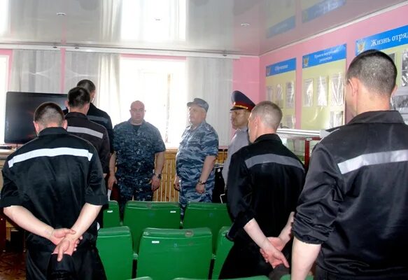 Фку ик 4 тюмень. Колония 2 тюмень. Пересыльная тюрьма тюмень. Начальник колонии ик 4 тюмень. Исправительная колония тюмень.