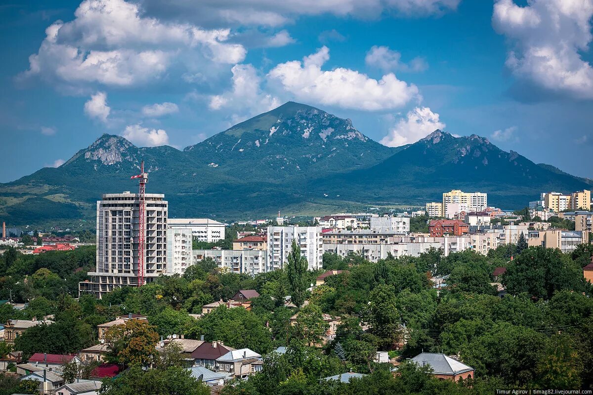 Пятигорск краснодарский край. Город Пятигорск. Пятигорск город курорт. Город Пятигорск Ставропольский край. Гора Машук в Пятигорске.