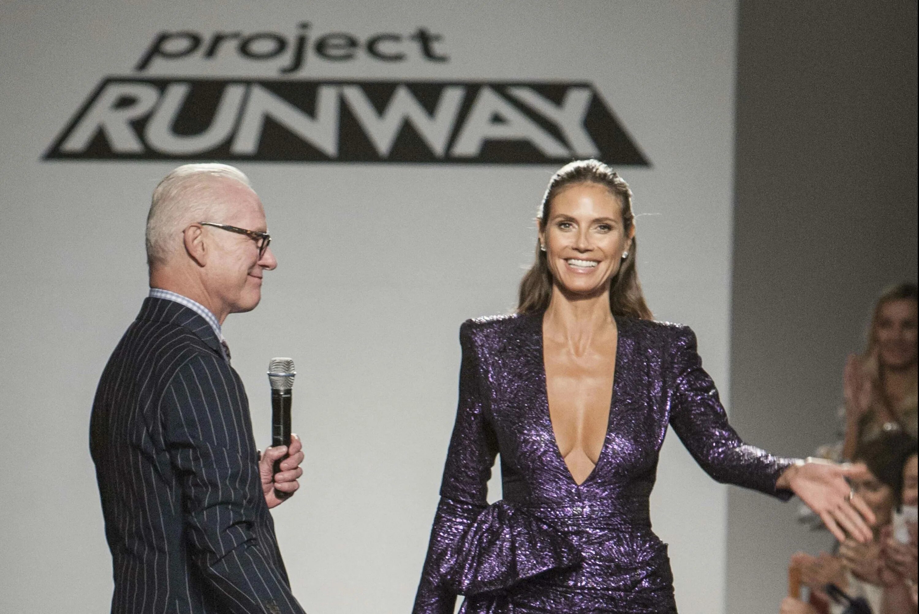 Проект подиум судьи. Project runway. Шоу подиум америка. Проект подиум жюри. Хайди клум проект подиум.