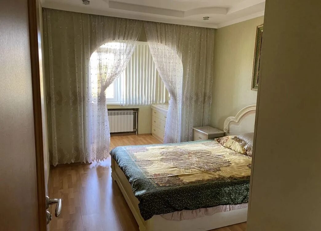 комнаты без посредников от хозяев в сочи. снять комнату в лазаревской на длительный срок. 34 на каком этаже?. номер посуточно адлерский район. круглогодичные квартиры на длительный срок в адлере.