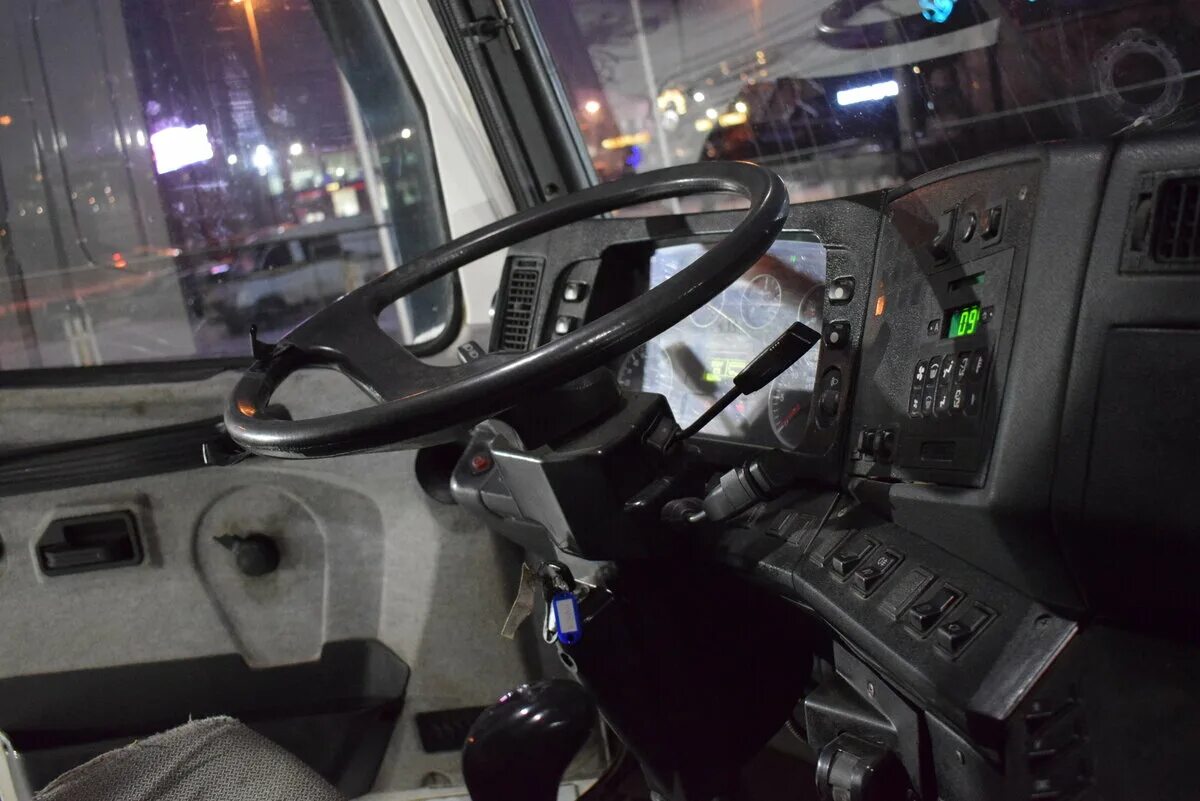 щиток приборов маз 5340. приборы маз 6430. приборы маз 6430. маз 6430в9 приборная панель. маз 6430 щиток.