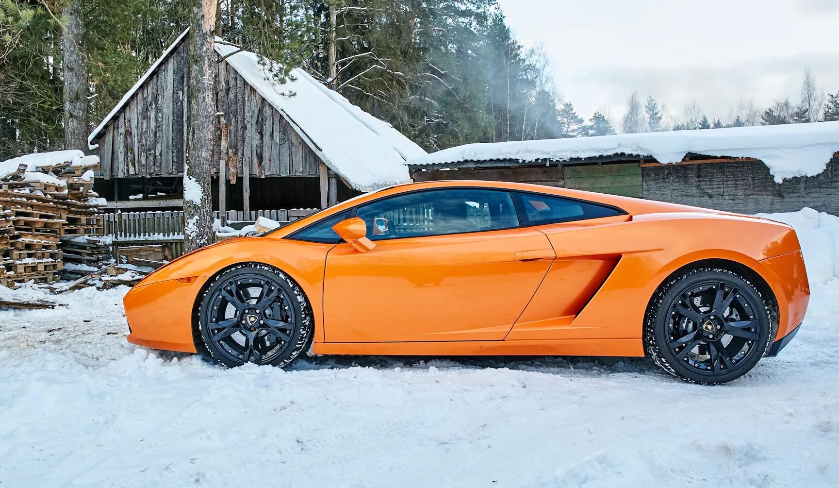 Ламборгини зимой. Lamborghini gallardo 2004. ламборджини галлардо зимняя. ламборджини галлардо 500. ламборджини галлардо зимой.