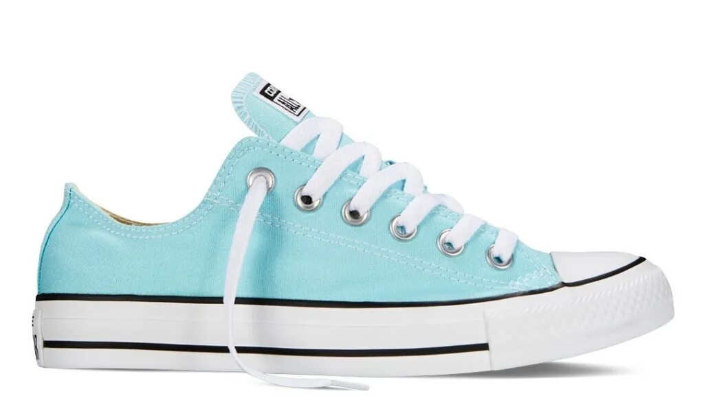 Мужские кеды converse chuck taylor all star. Кеды конверс на ноге. Кеды converse taylor all star. Конверсы классика. Converse кеды all star.