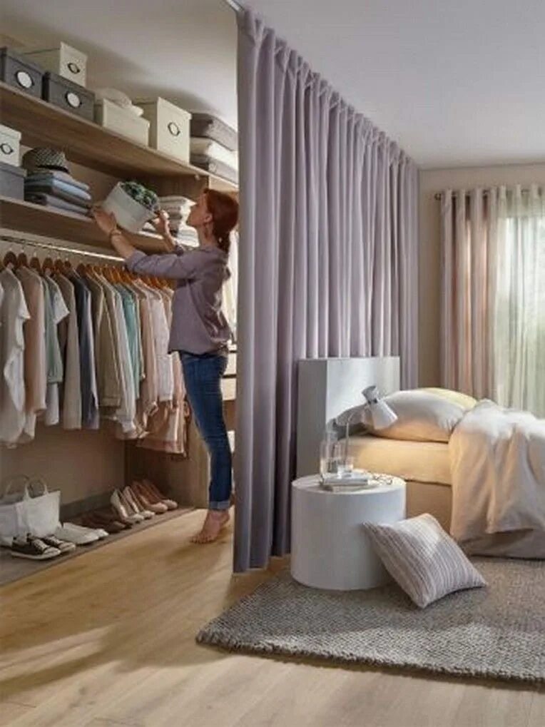 Квест комнаты эскейп рум. Закрываться в комнате. Закрытие двери. Приоткрытая дверь в спальню. Закрываться в комнате.