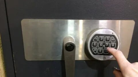 Как открыть сейф без батареек