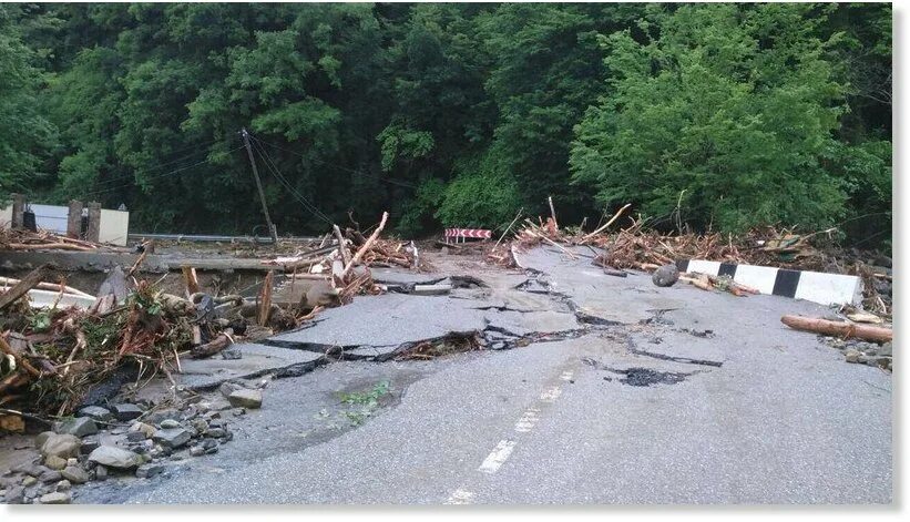 сель в сочи сегодня. потоп в сочи. лазаревское сочи сель. сход селя в сочи. красная поляна сочи потоп.