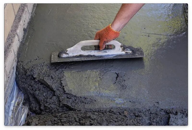Бетона стяжки пола куб. Сглаживать бетон сделать своими руками. Сколько стоит забетонировать пол в квартире. Каким инструментом делается сглаживание поверхности.
