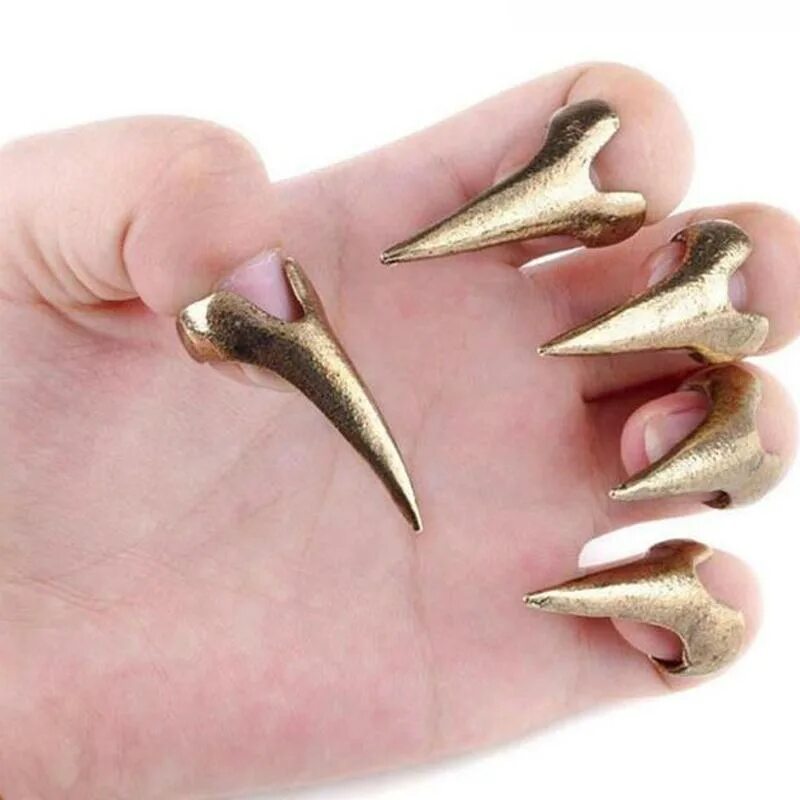 Sharp claws